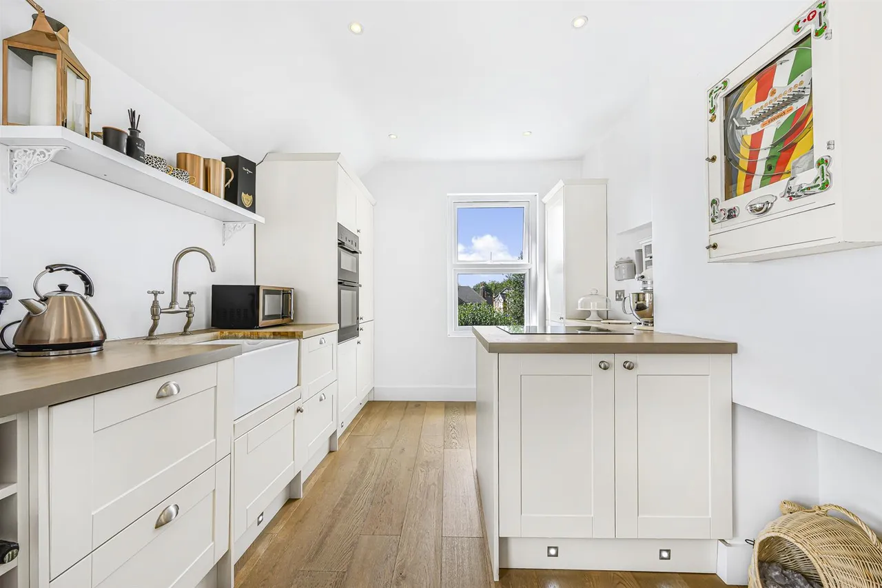 Buxton Road, North Chingford, E4 7DP, photo 11