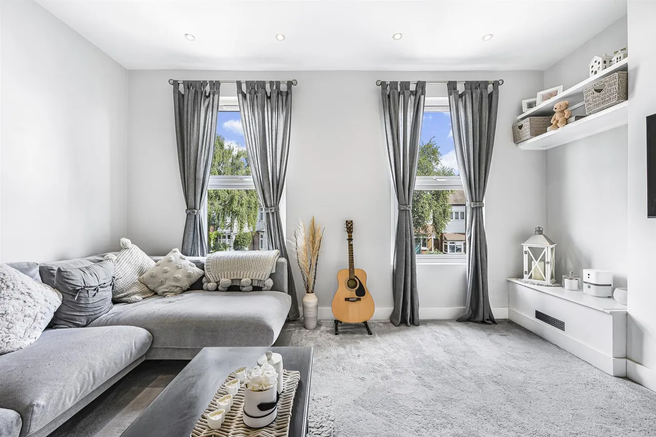 Buxton Road, North Chingford, E4 7DP, photo 4