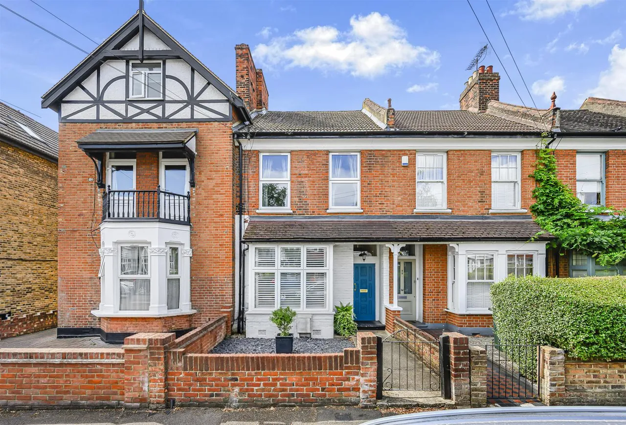 1 bed flat for sale — Buxton Road, North Chingford, E4 7DP