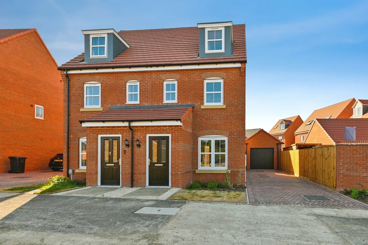 3 bed house for sale — Buttercup Way, South Wootton, King's Lynn
