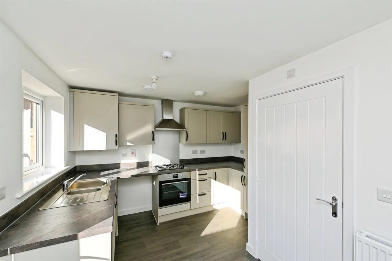 Buttercup Way, South Wootton, King's Lynn, photo 2