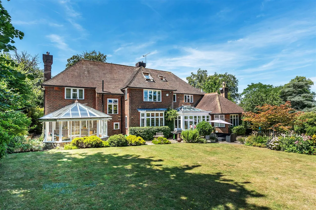 The Ridgeway, Fetcham, KT22, photo 3