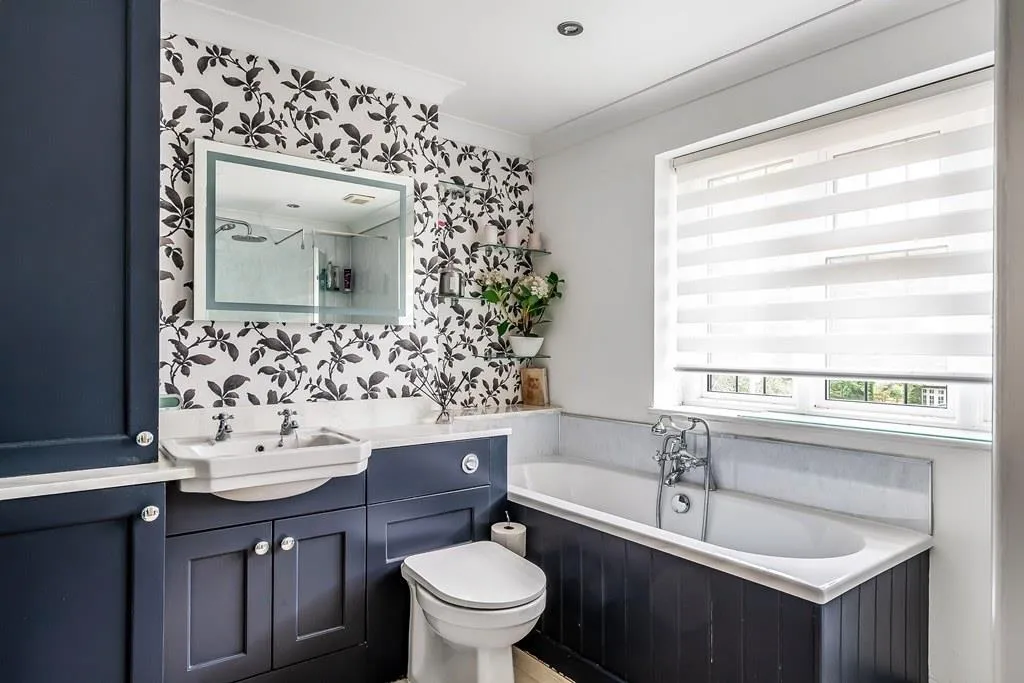 The Ridgeway, Fetcham, KT22, photo 17