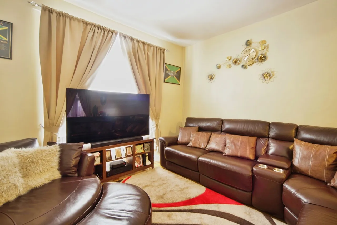 Olive Road, Plaistow, London, E13, photo 2