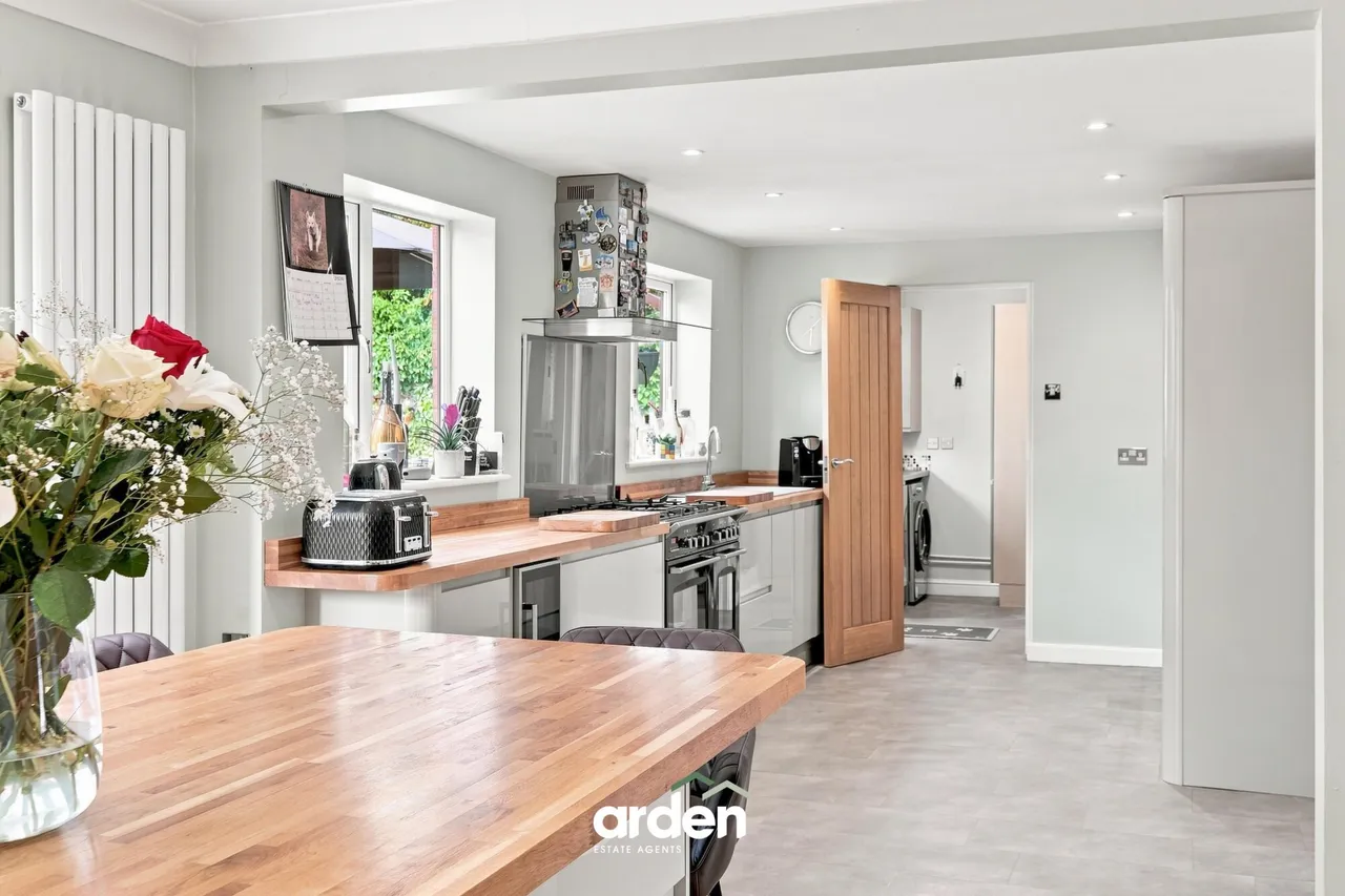 Charlesworth Avenue, Shirley, B90, photo 6