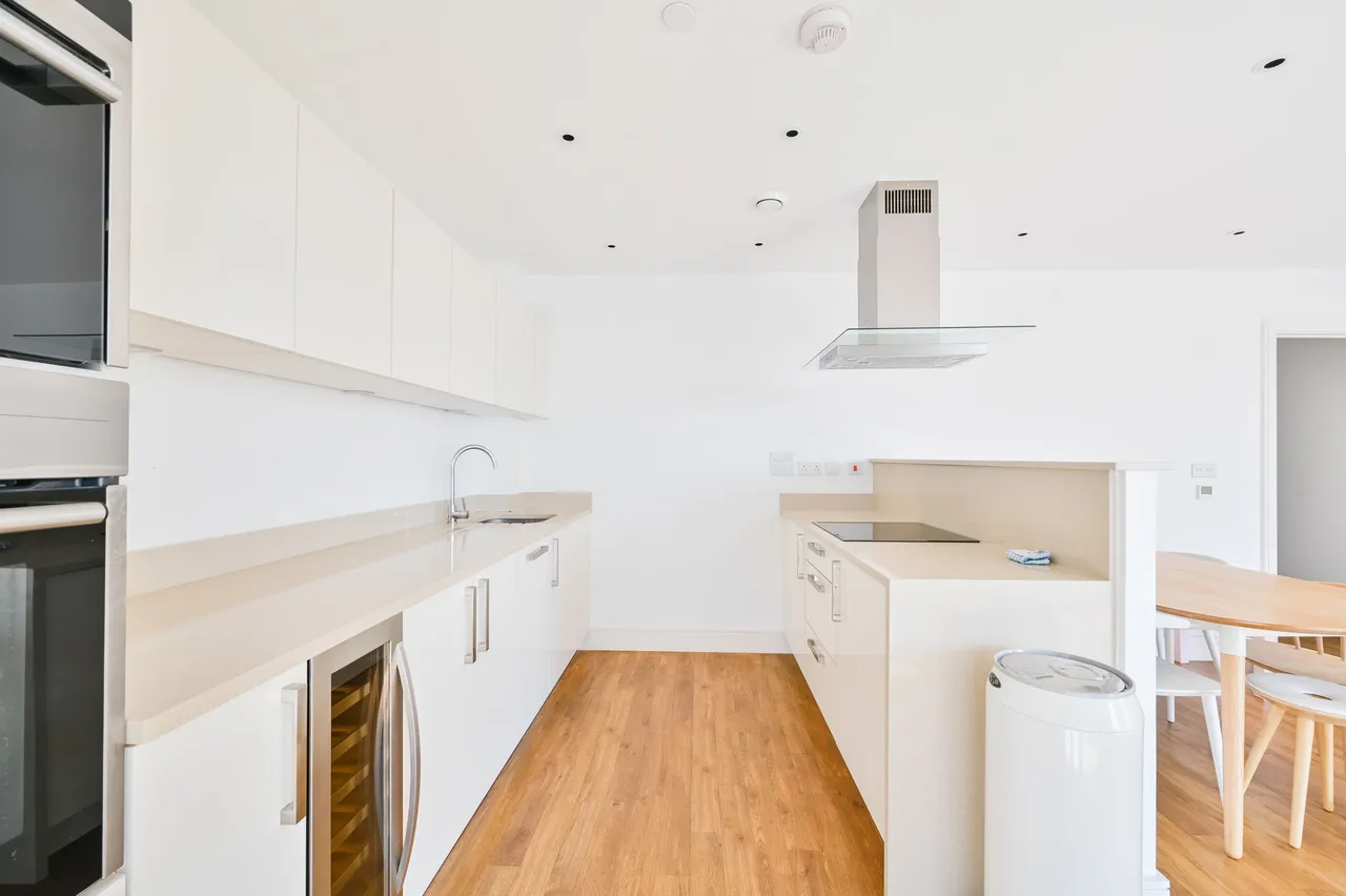 Flat 92, 7 Queensland Road, London, photo 5