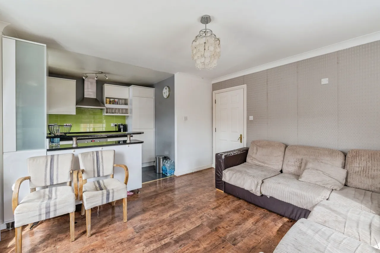 Mary Rose Close, Grays, RM16, photo 5
