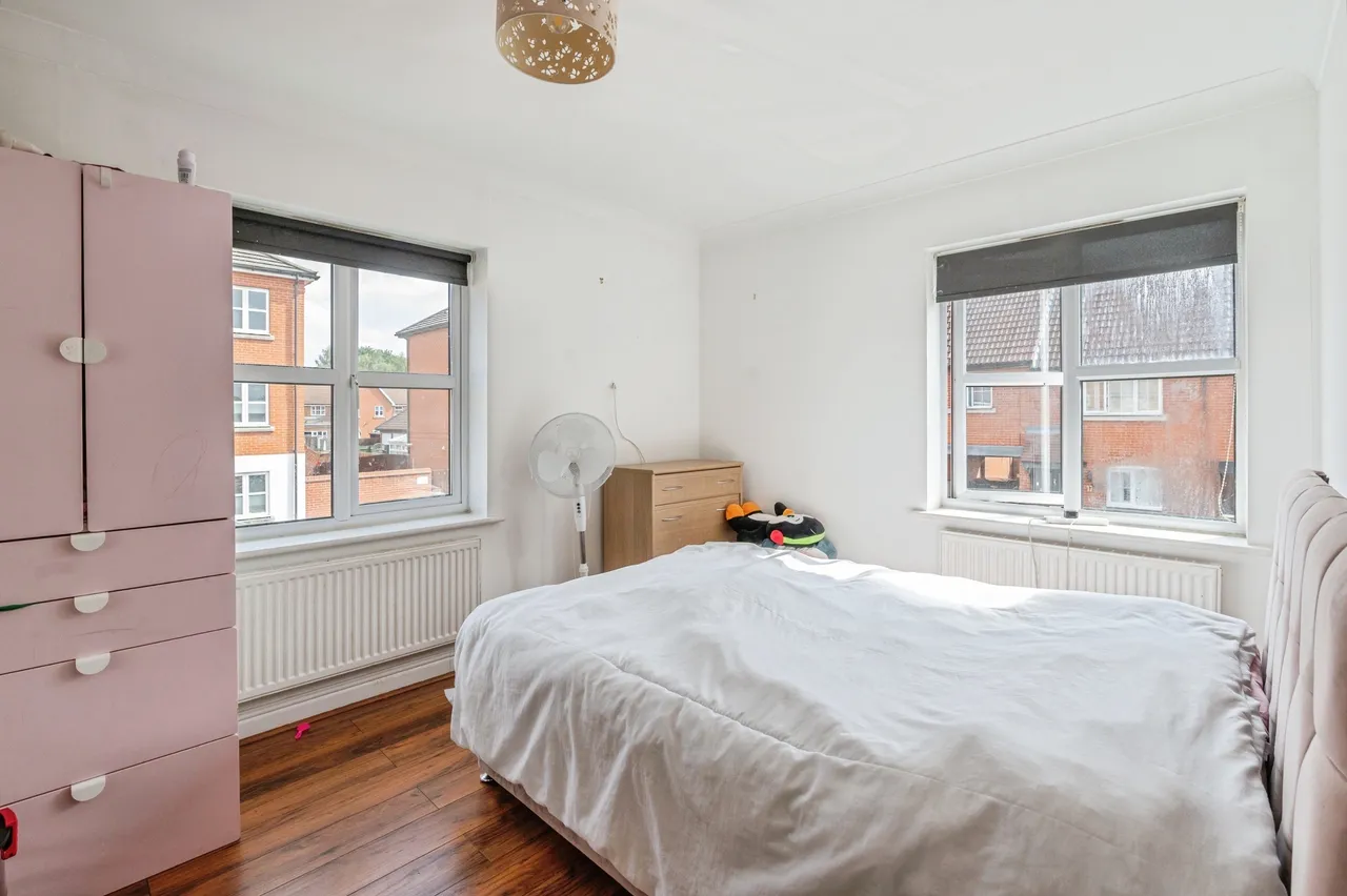 Mary Rose Close, Grays, RM16, photo 9