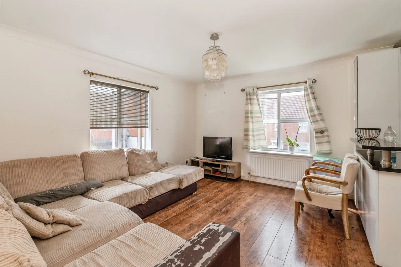 Mary Rose Close, Grays, RM16, photo 2