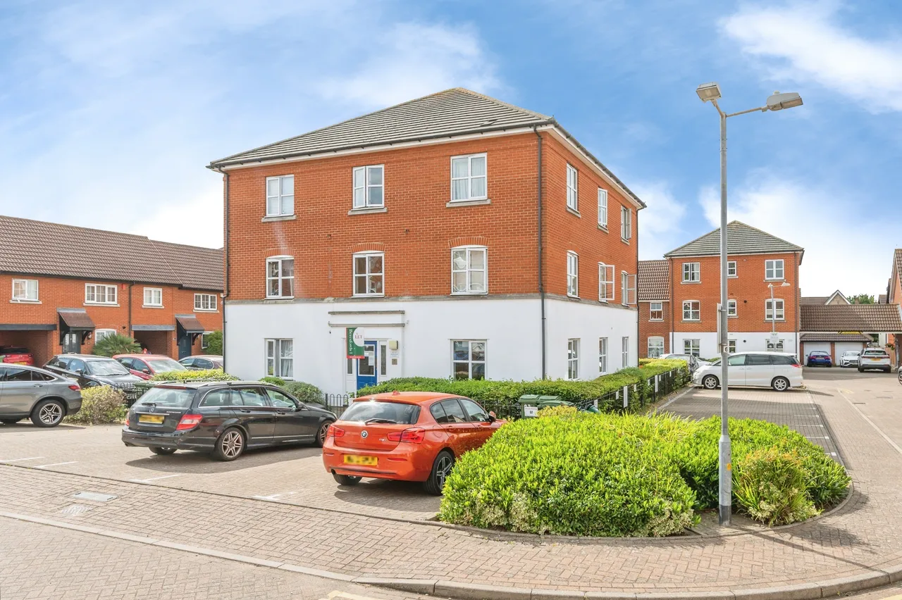 Mary Rose Close, Grays, RM16, photo 14