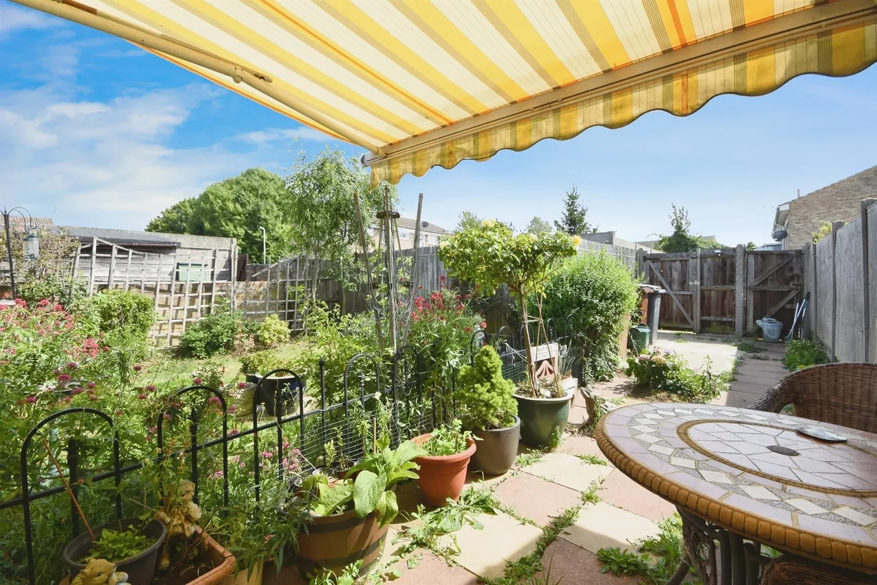 Violet Close, Chelmsford, CM1, photo 2