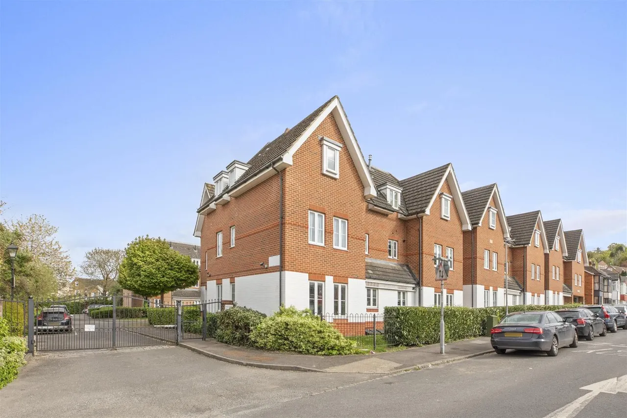1 bed flat for sale, Tavistock Mews, High Wycombe, HP12