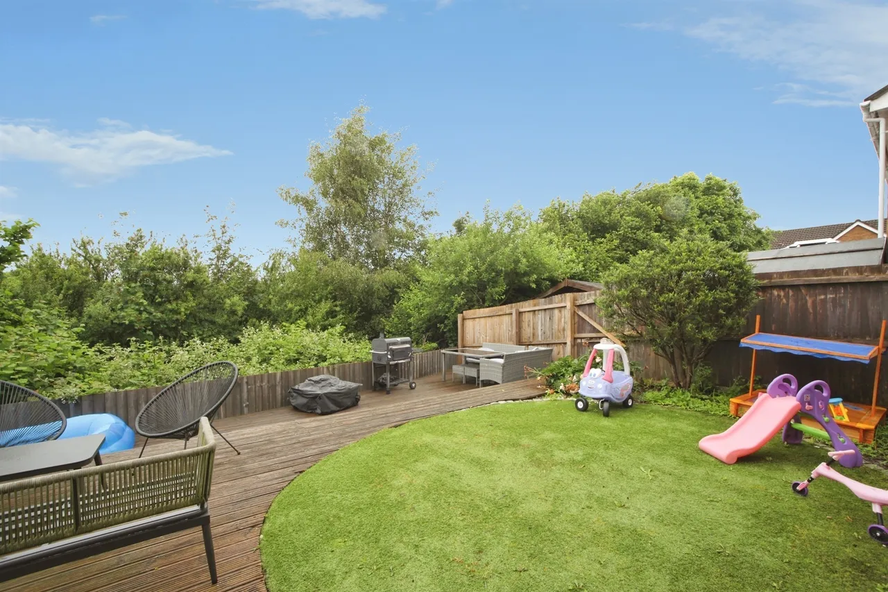 Blackthorn Court Pontyclun, CF72, photo 15