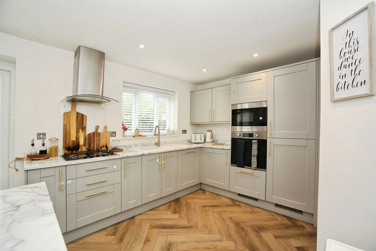 Blackthorn Court Pontyclun, CF72, photo 6