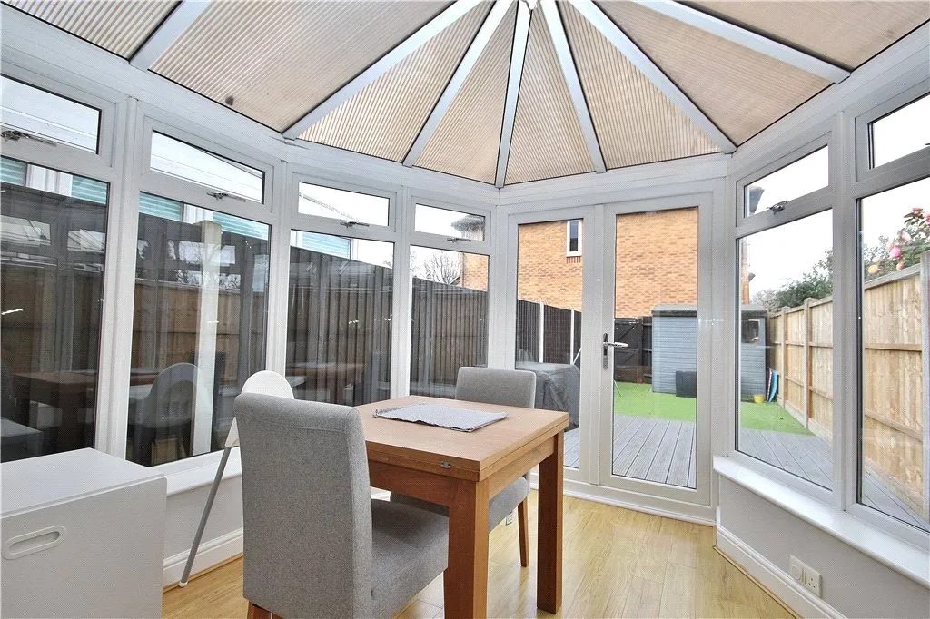 Saddlebrook Park, Sunbury-on-Thames, TW16, photo 8