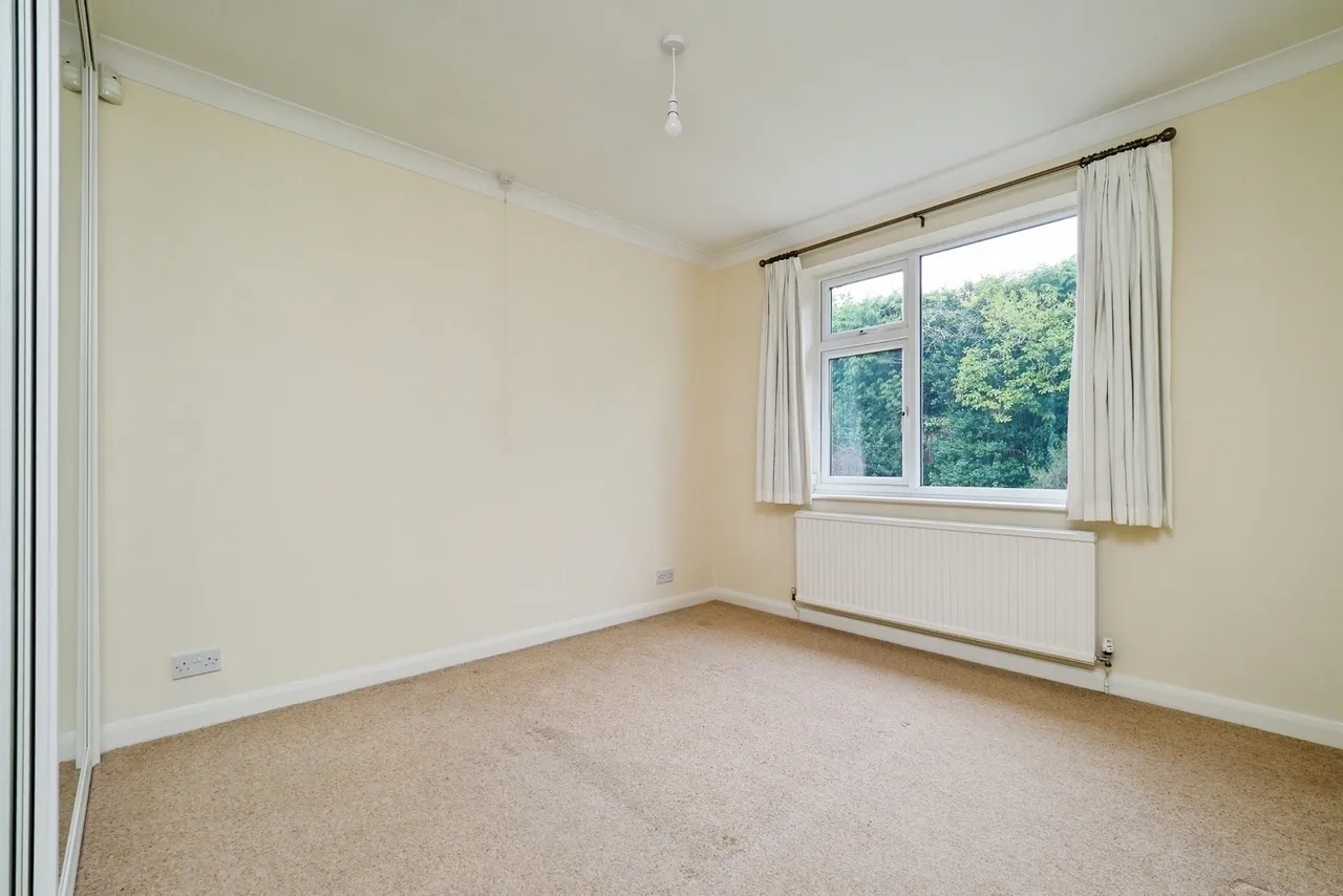 Thornton Close, Wollaton, Nottingham, NG8, photo 11