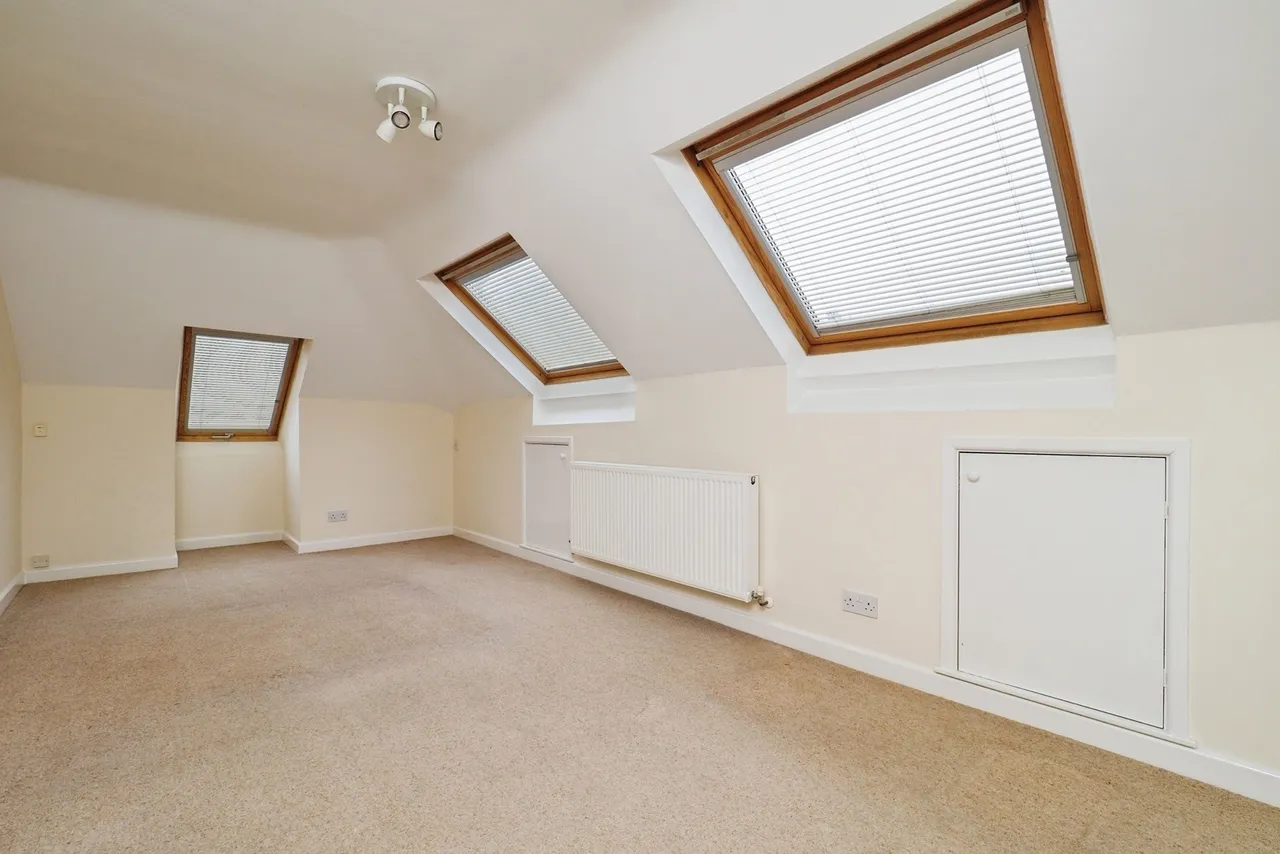 Thornton Close, Wollaton, Nottingham, NG8, photo 8