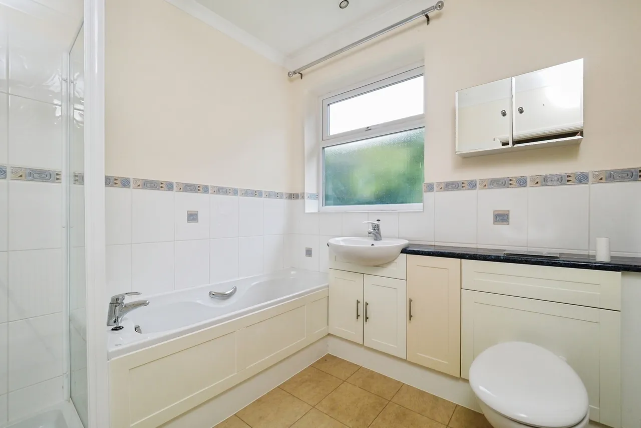 Thornton Close, Wollaton, Nottingham, NG8, photo 6