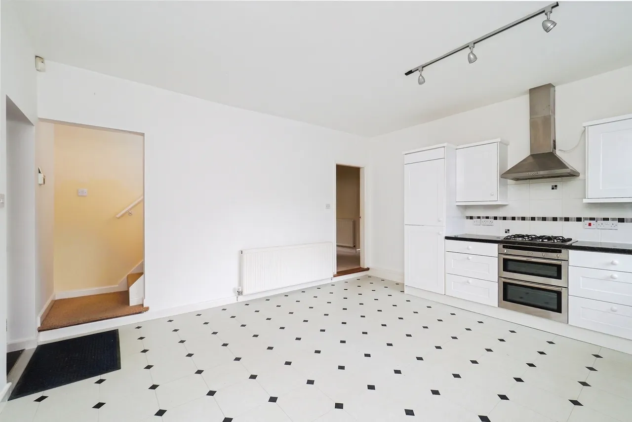 Thornton Close, Wollaton, Nottingham, NG8, photo 3