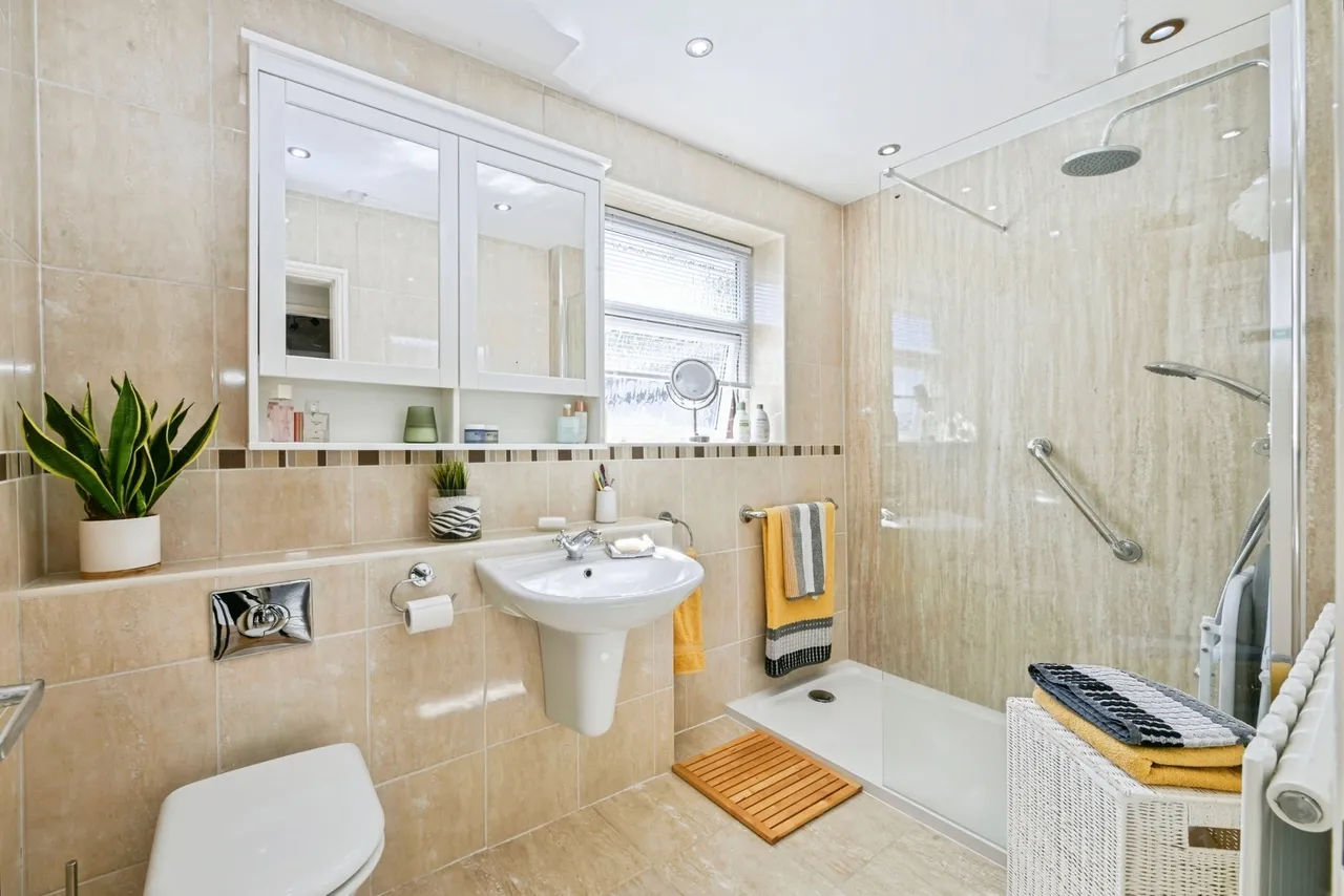 Revesby Road, Nottingham, NG5, photo 4