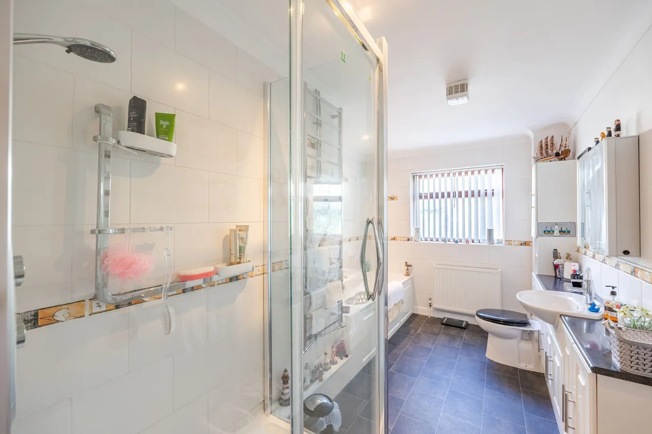 Spacious Detached Bungalow in Burgh C, photo 11
