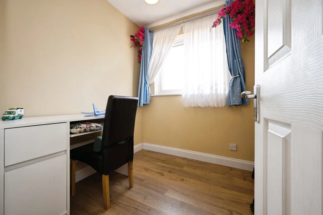 Vanbrugh Drive, Houghton Regis, Dunstable, photo 12