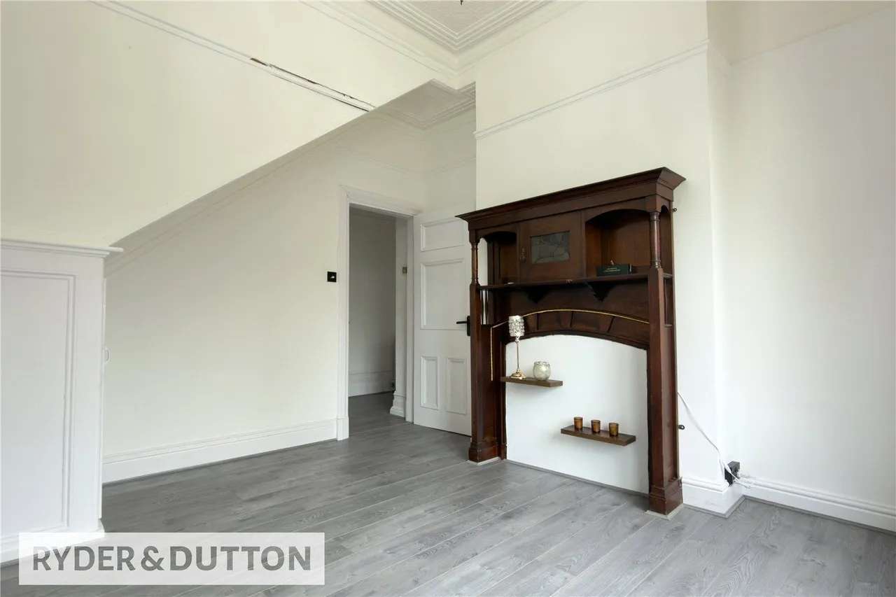 Parkfield Road North, New Moston, M40, photo 8
