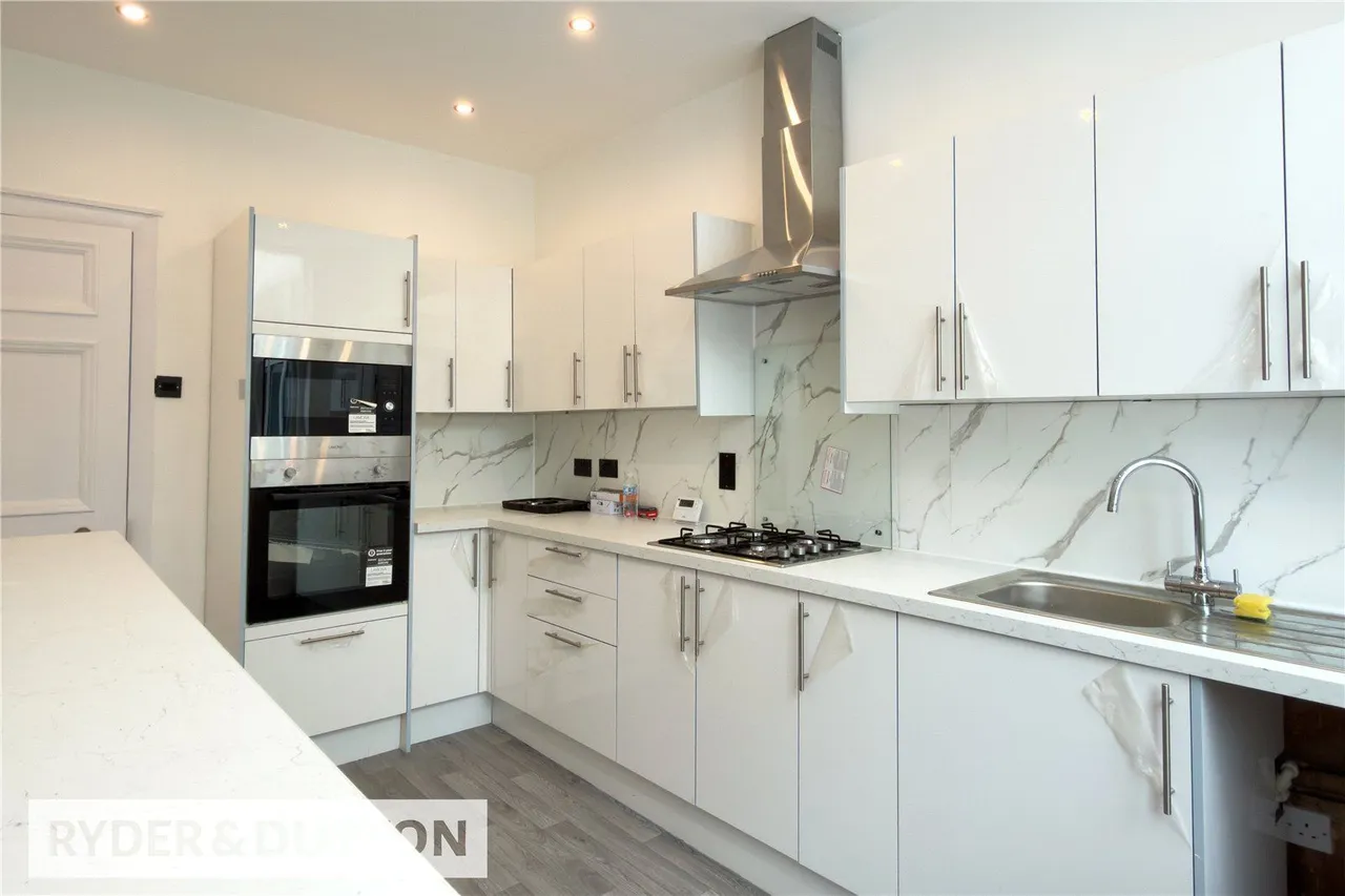 Parkfield Road North, New Moston, M40, photo 10