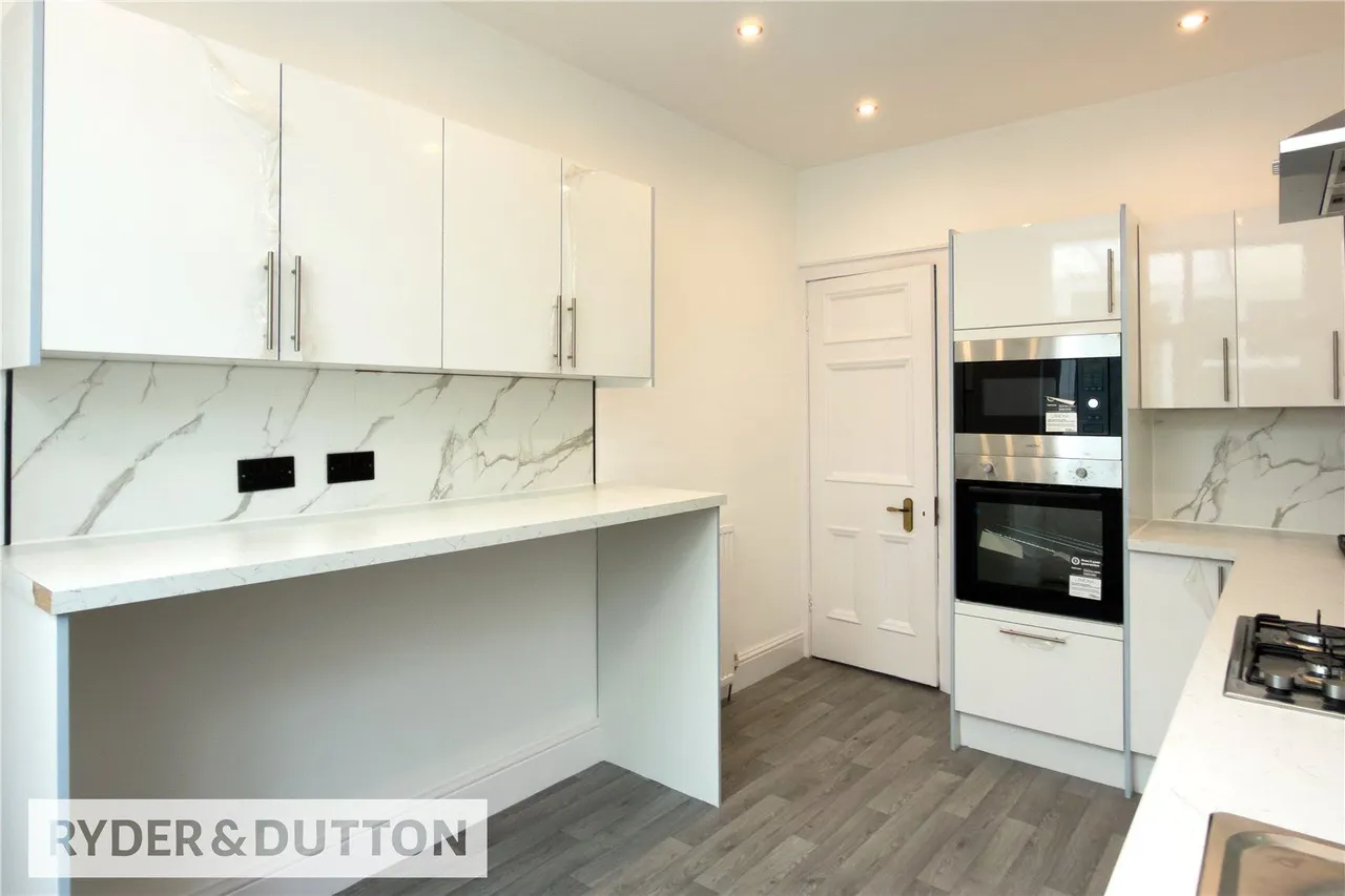 Parkfield Road North, New Moston, M40, photo 9
