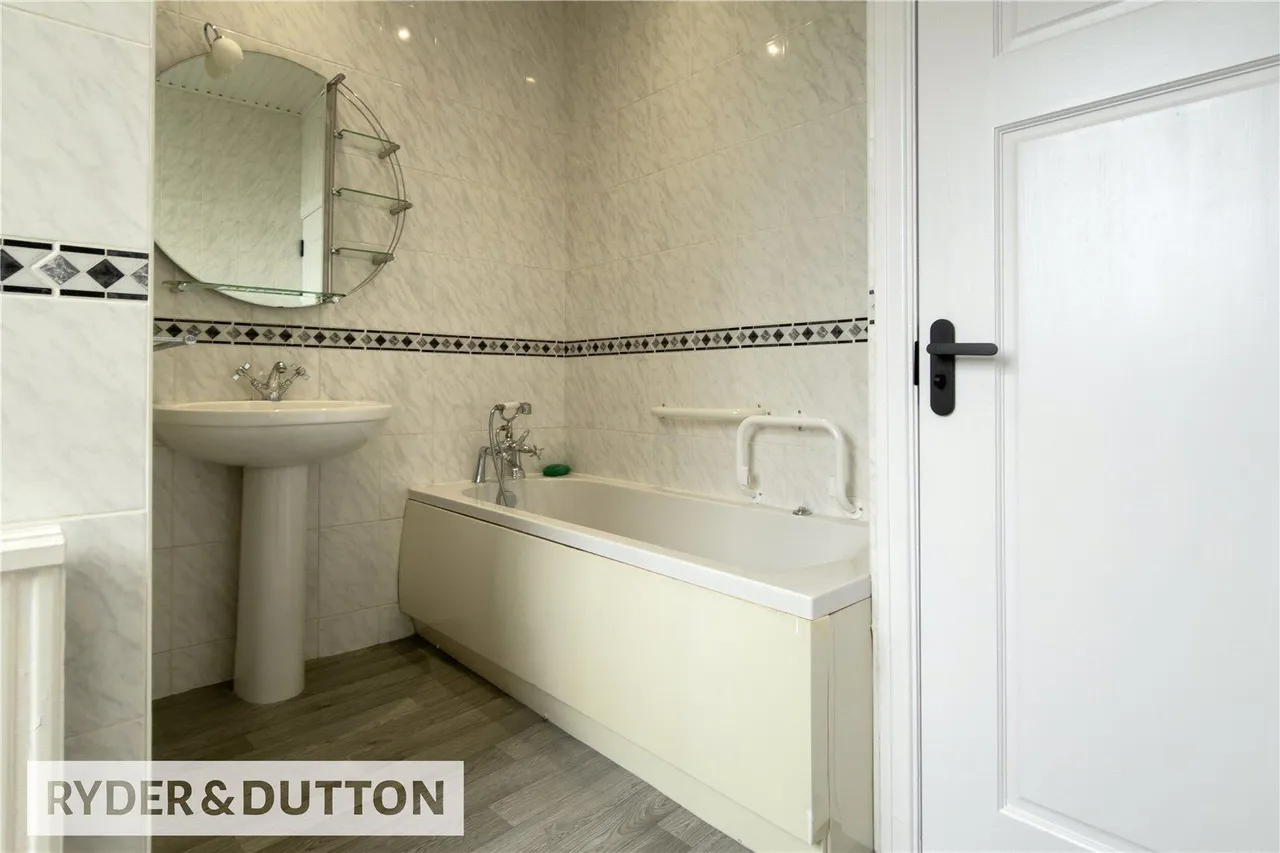Parkfield Road North, New Moston, M40, photo 22