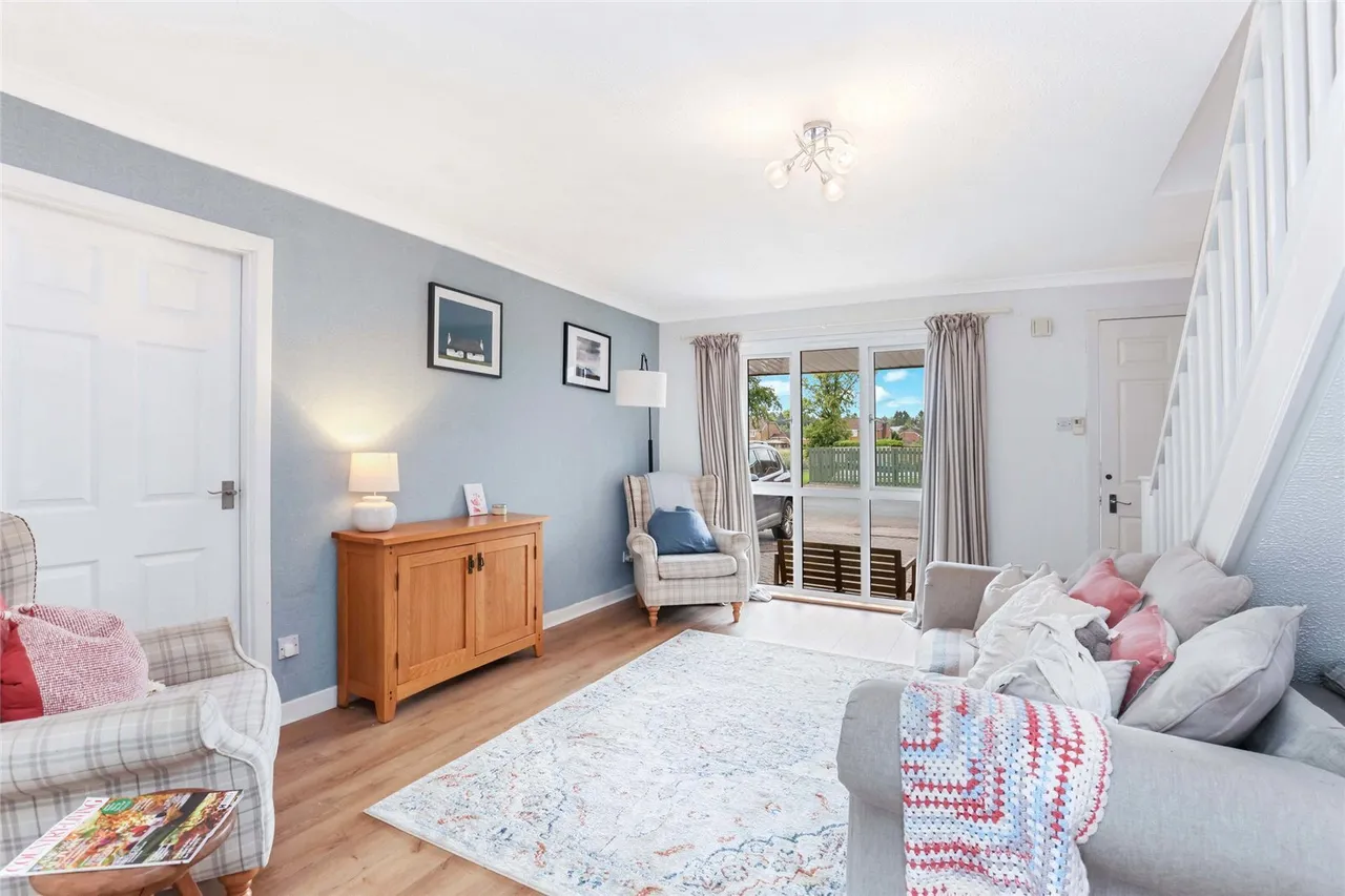 Craigbet Crescent, Quarrier's Village, By Bridge Of Weir, PA11, photo 2