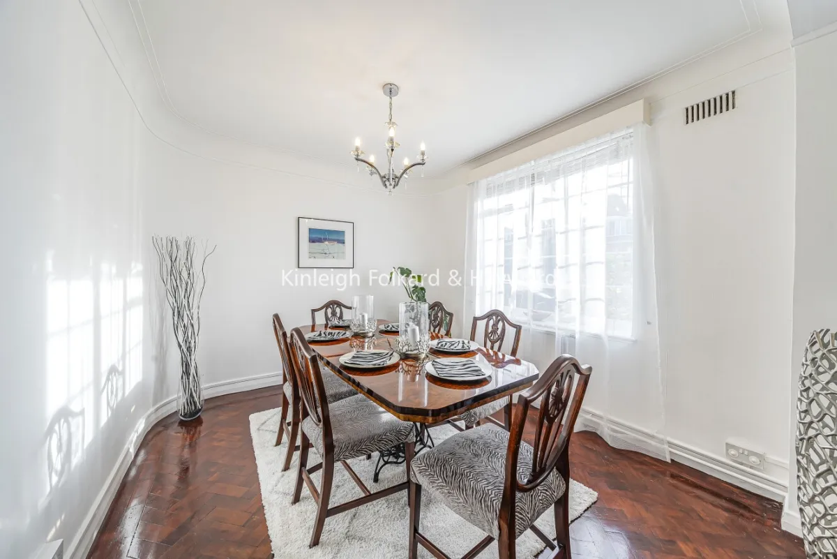 3 bed flat to rent — Frognal Lane, Hampstead, London, NW3