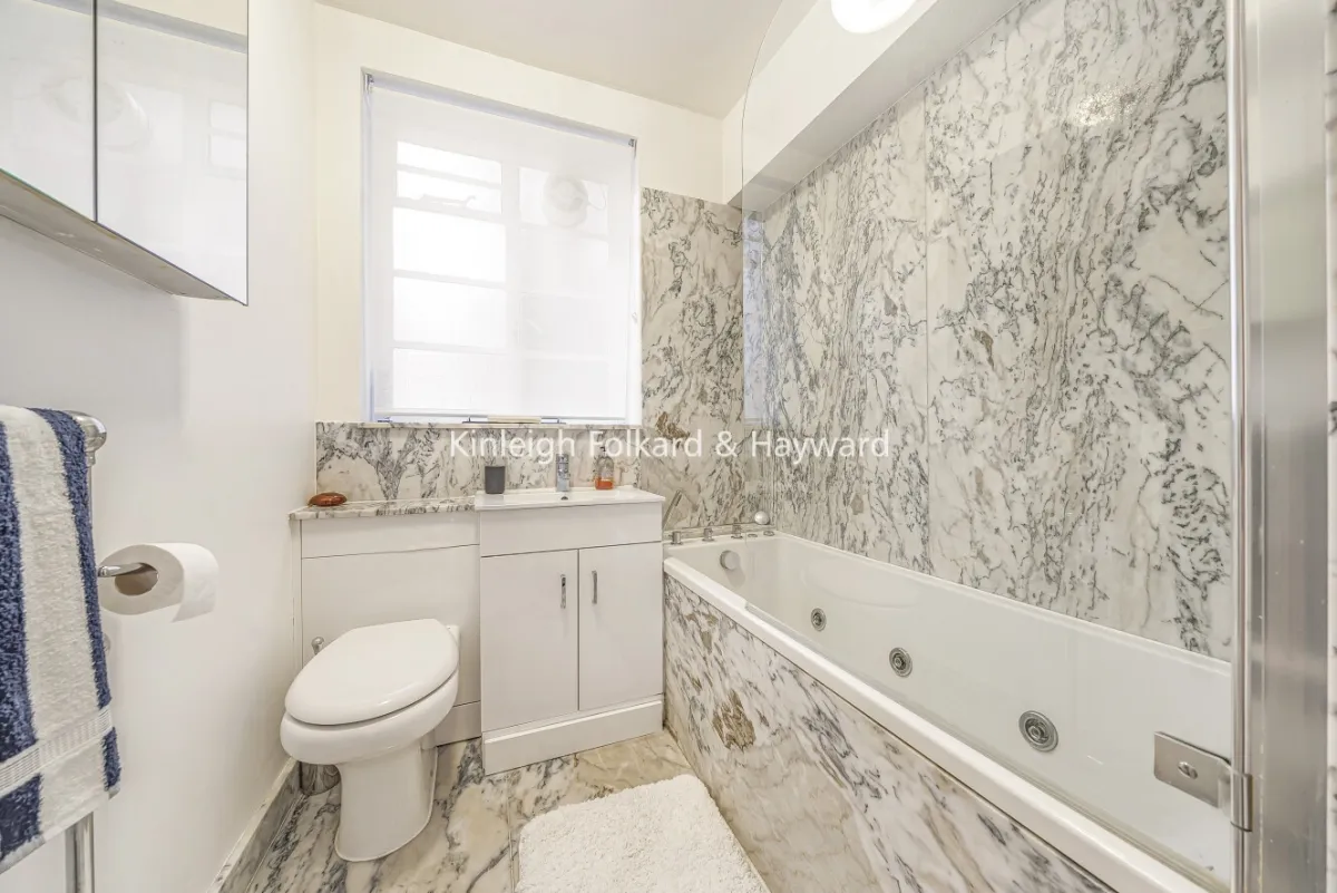 Frognal Lane, Hampstead, London, NW3, photo 3