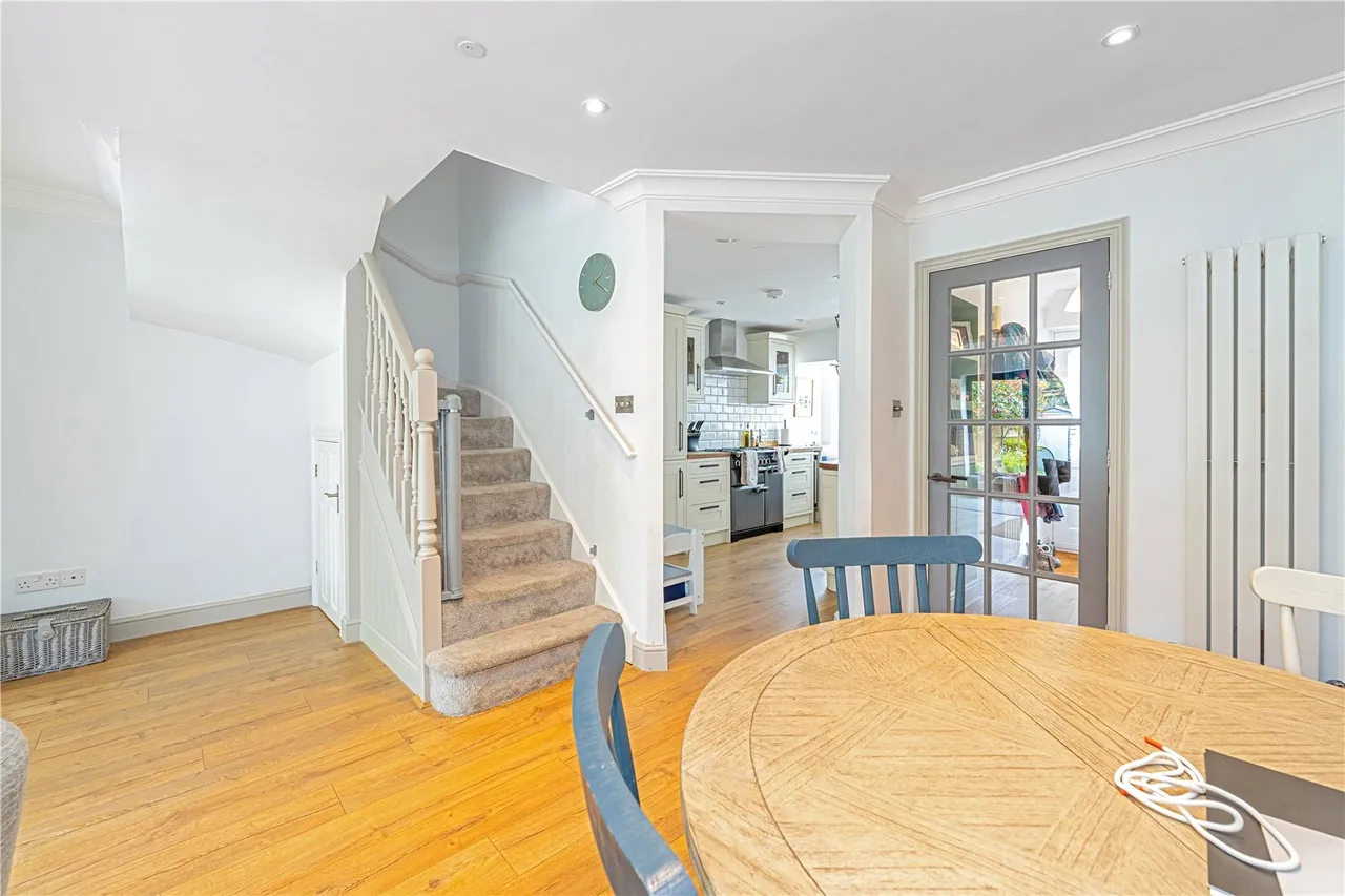 Harvey Drive, Hampton, TW12 2FB, photo 7