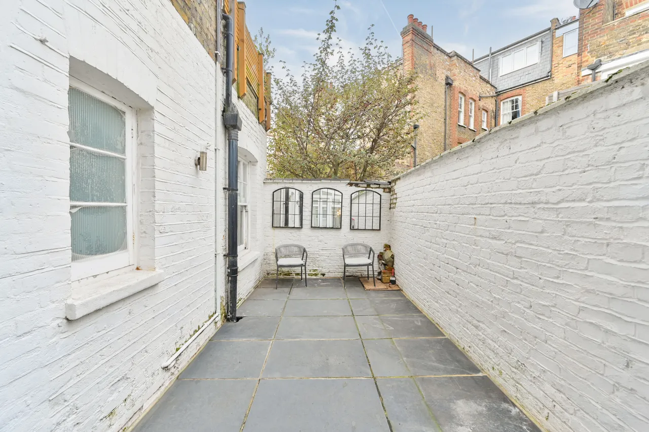 London, SW11, photo 15