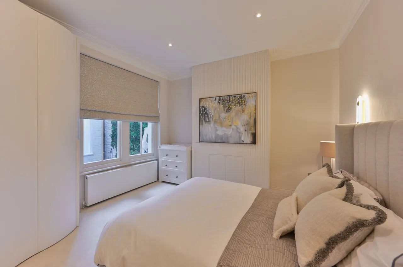 London, SW11, photo 9