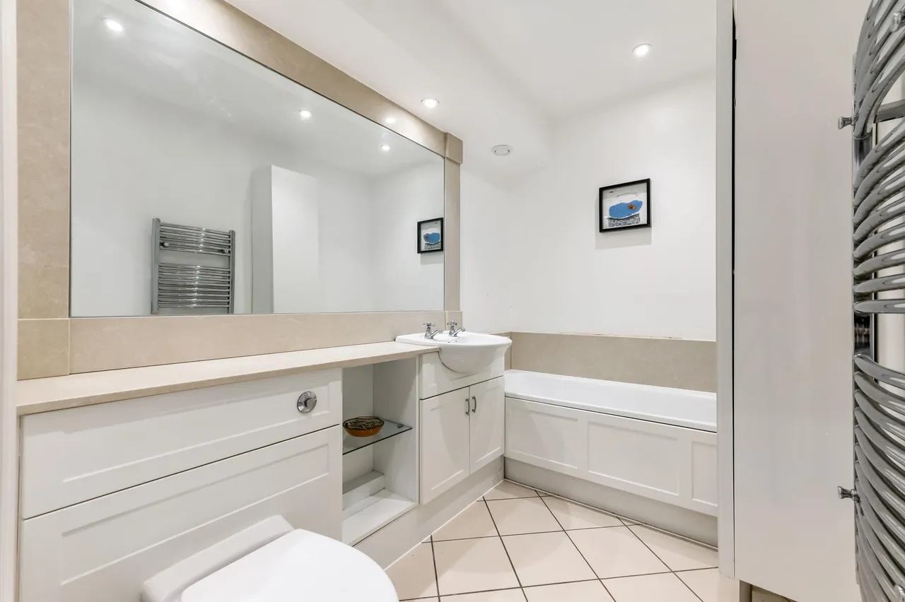 Dorey House, TW8, photo 11