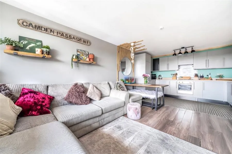 Upper Charles Street, Camberley, GU15, photo 10