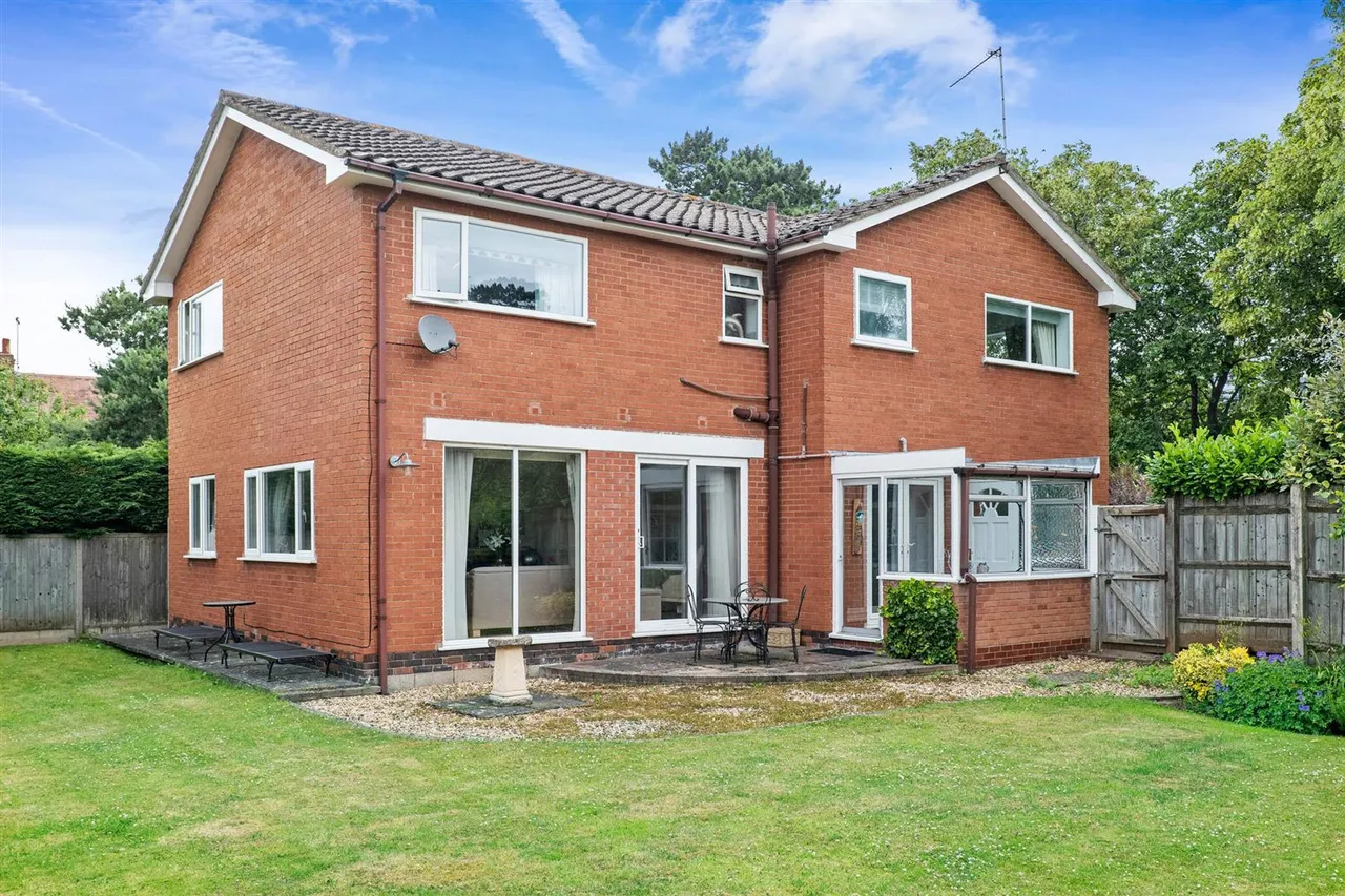 Paddock Lane, Stratford-Upon-Avon, CV37, photo 29