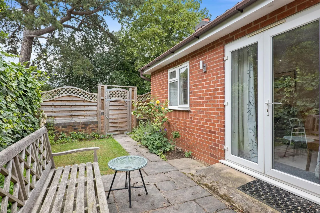 Paddock Lane, Stratford-Upon-Avon, CV37, photo 15