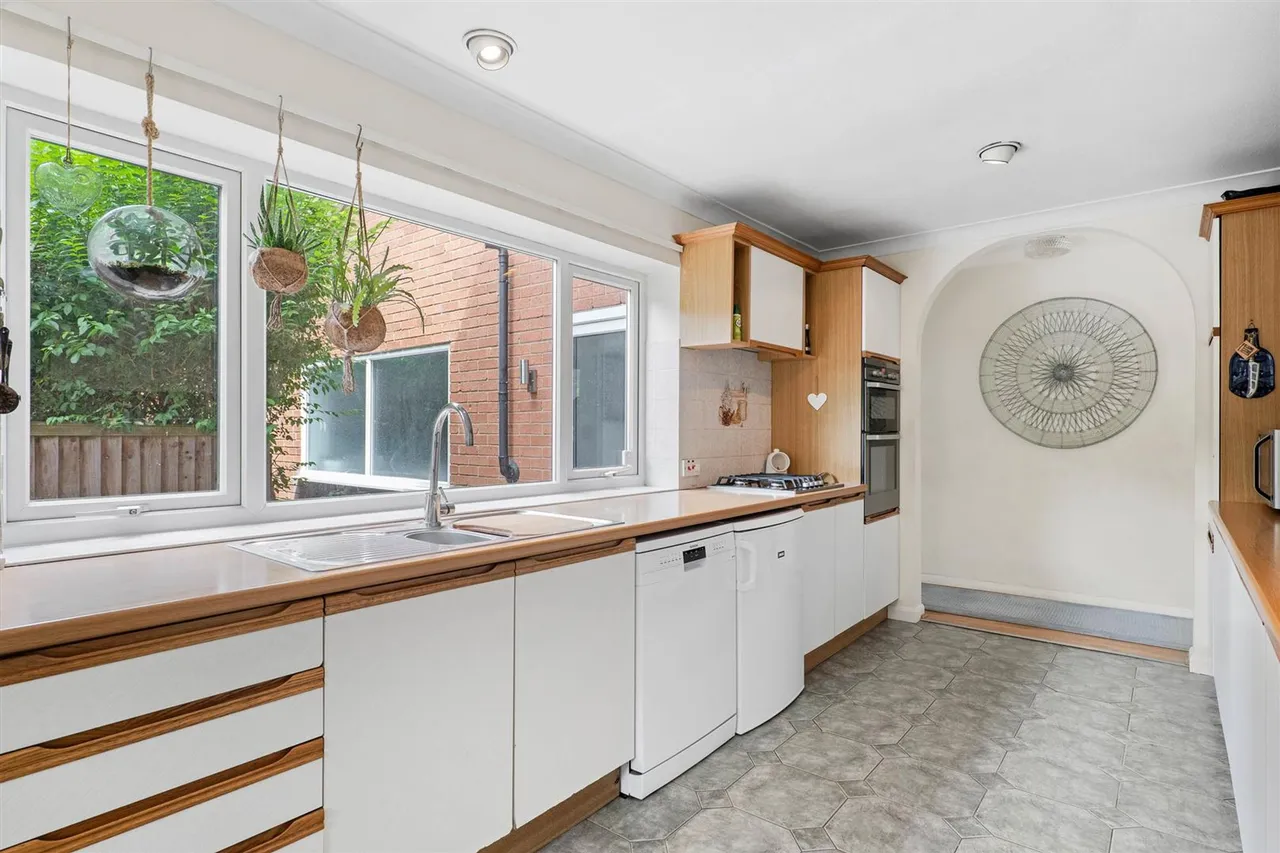 Paddock Lane, Stratford-Upon-Avon, CV37, photo 11