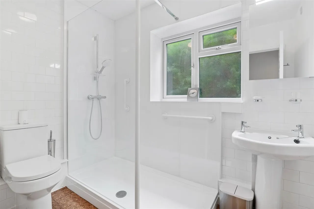 Paddock Lane, Stratford-Upon-Avon, CV37, photo 28