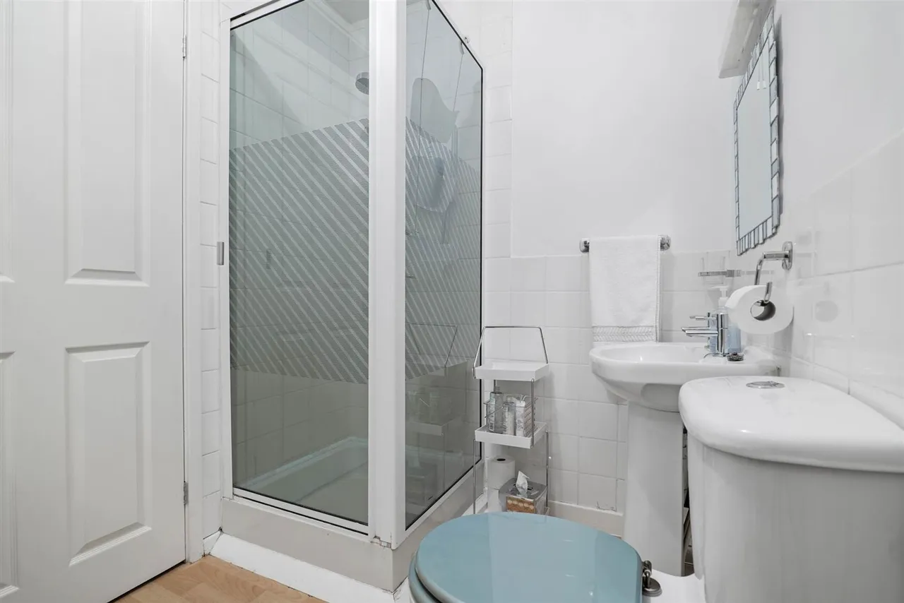 Paddock Lane, Stratford-Upon-Avon, CV37, photo 26