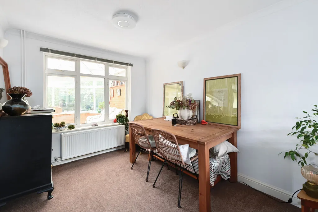 Cherrytree Close, Owlsmoor, GU47, photo 4