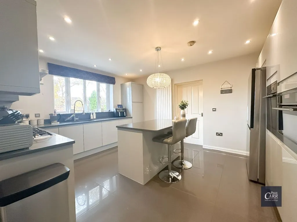 Royal Meadow Way, Streetly, B74, photo 8