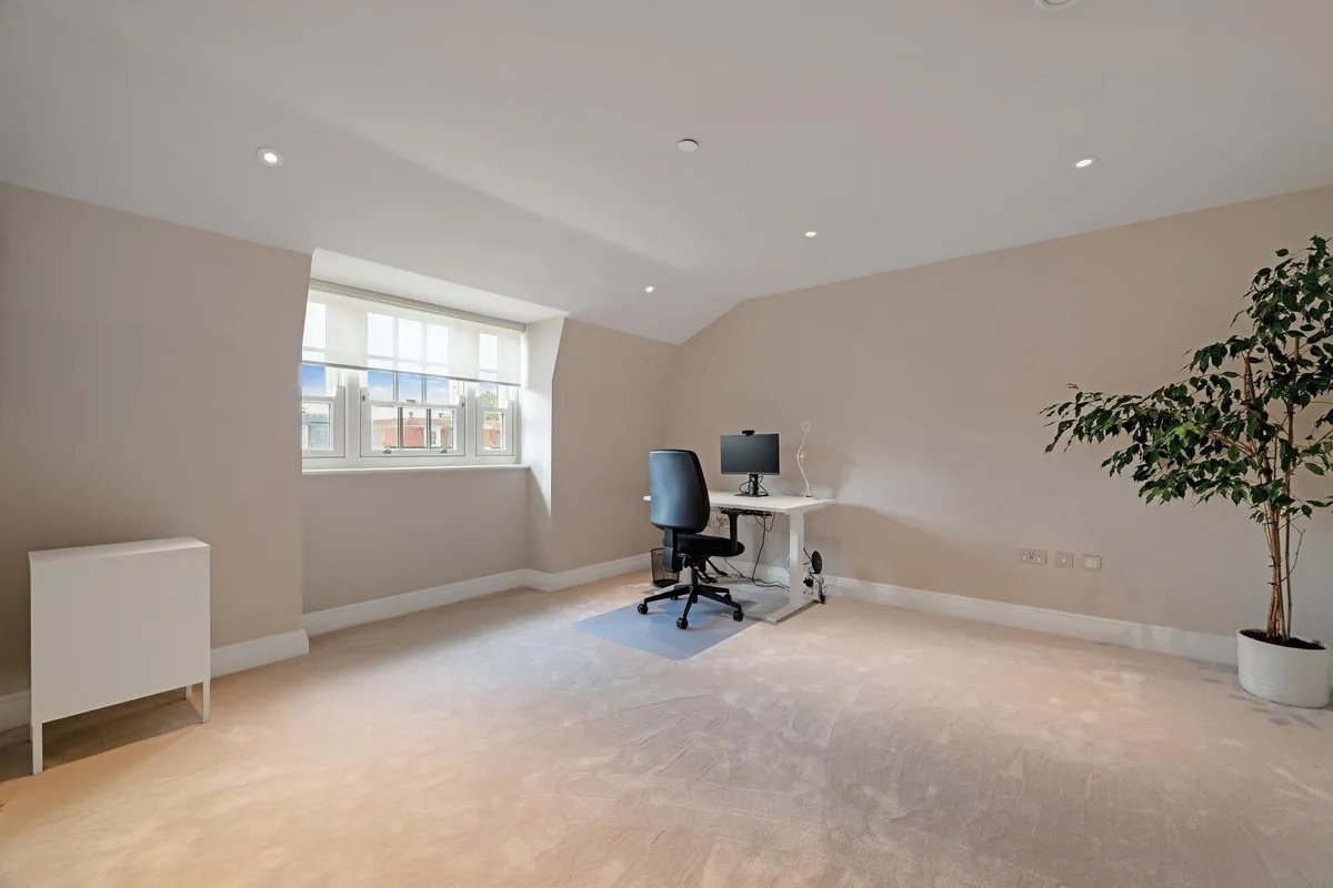 Englefield Green Egham, TW20, photo 18