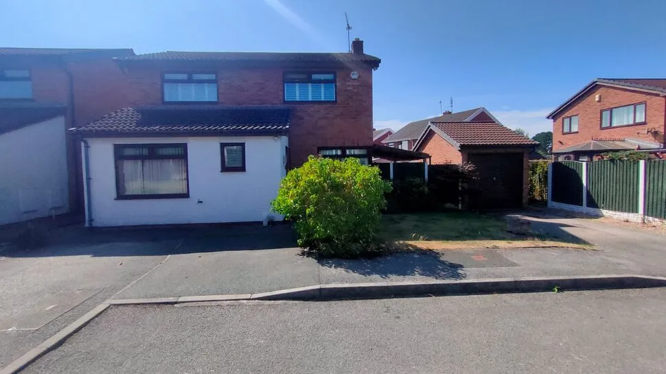 3 bed house for sale — Ivy Close, Wrexham, LL11