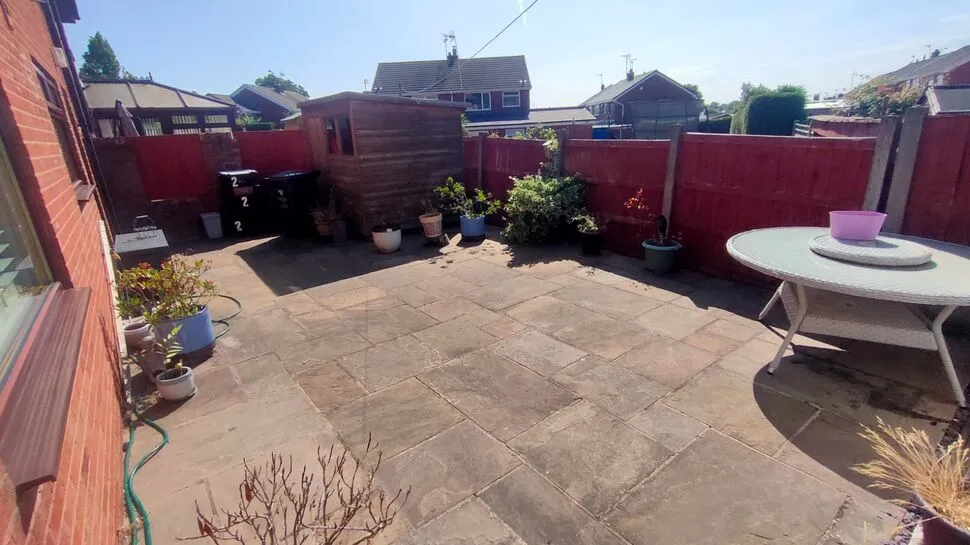 Ivy Close, Wrexham, LL11, photo 4