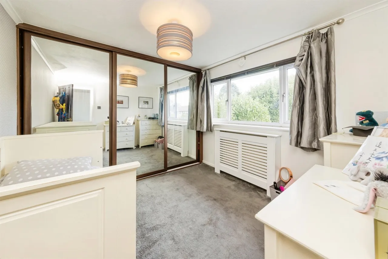 Brookhill Road, Copthorne, RH10, photo 13