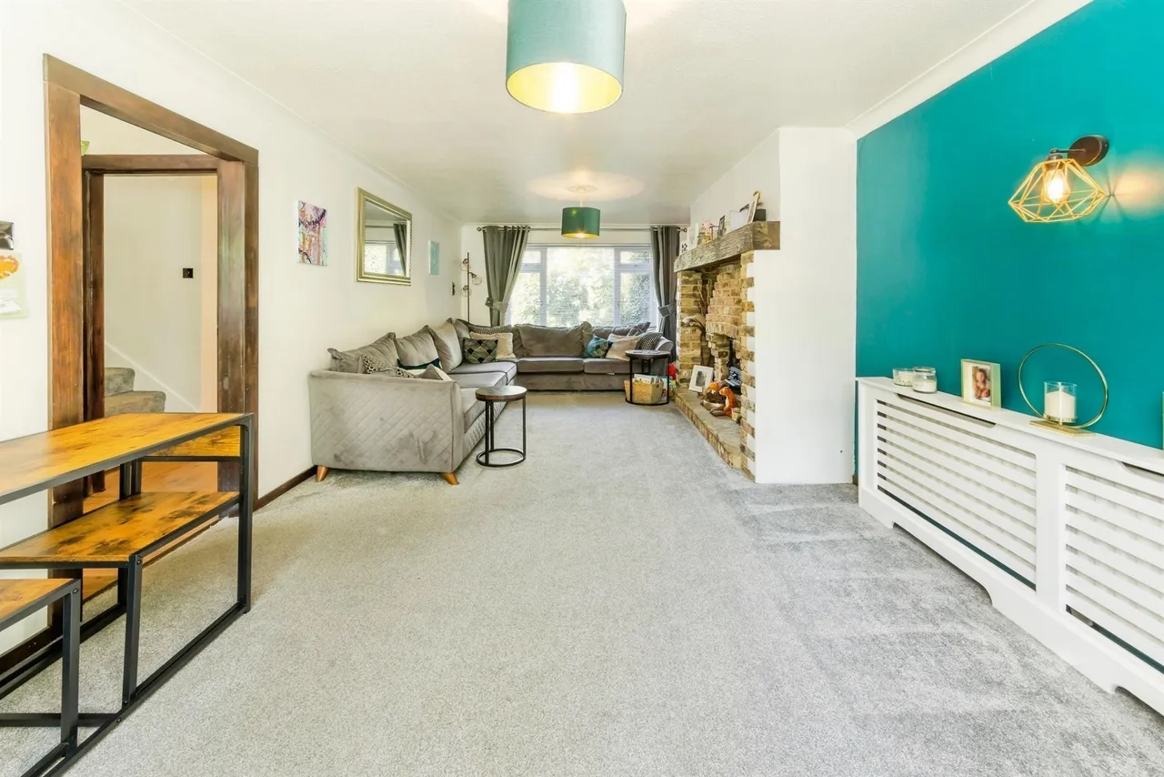 Brookhill Road, Copthorne, RH10, photo 4